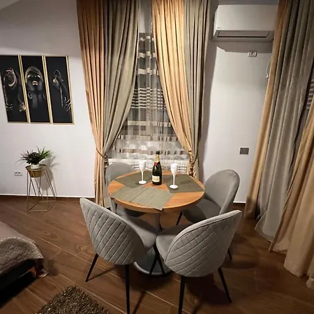 Viky Apartment