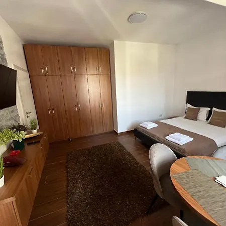 Viky Apartment *